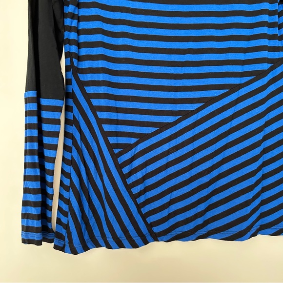 Vince Camuto Striped Long Sleeve Top - Picture 4 of 10
